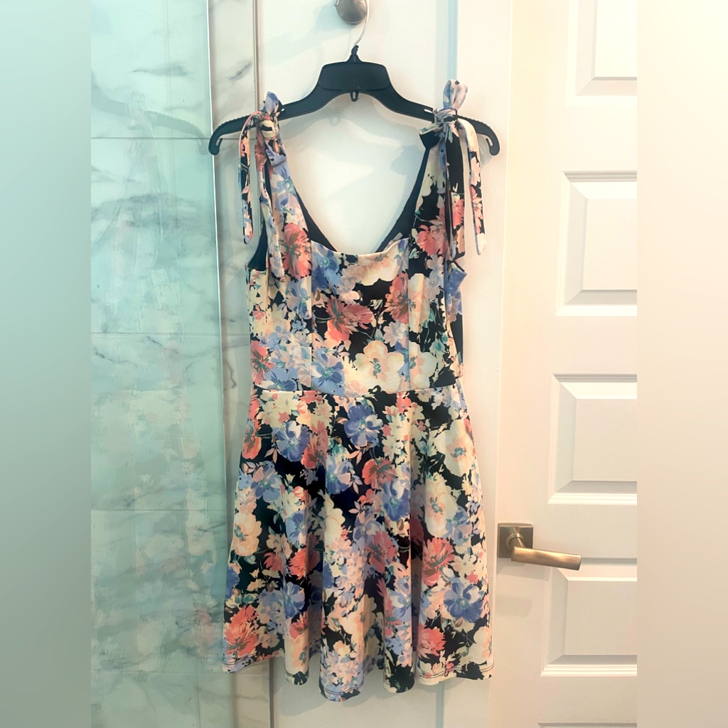 Mi Ami Francescas Brand Floral Mini Dress EucGorgeous Print